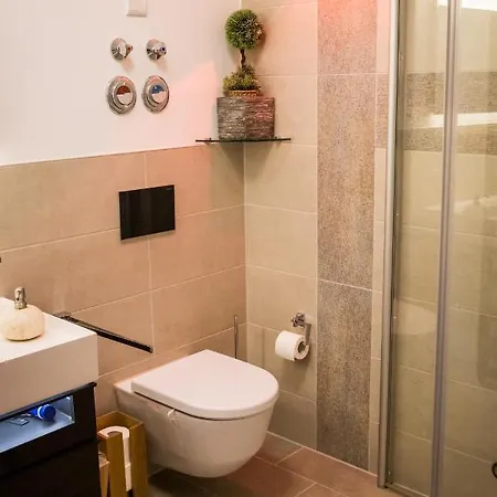 Zentrum Und Whirlpool 107m2 Haendel-suite By Meis - Perfekt Fuer Laengere Aufenthalte! Halle (Saale)